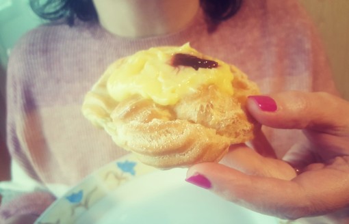 Una zeppola di San Giuseppe